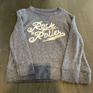 Chaser brand size 5 sweatshirt . Excellent condition.